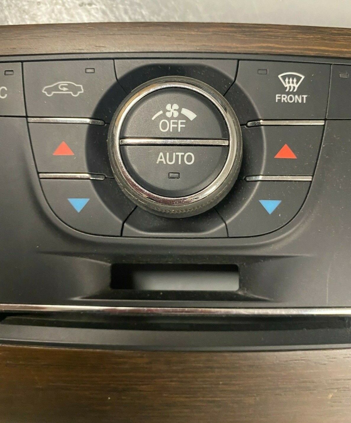 2012- 2014 Chrysler 300 Climate Control Panel (1UW89AAAAA)