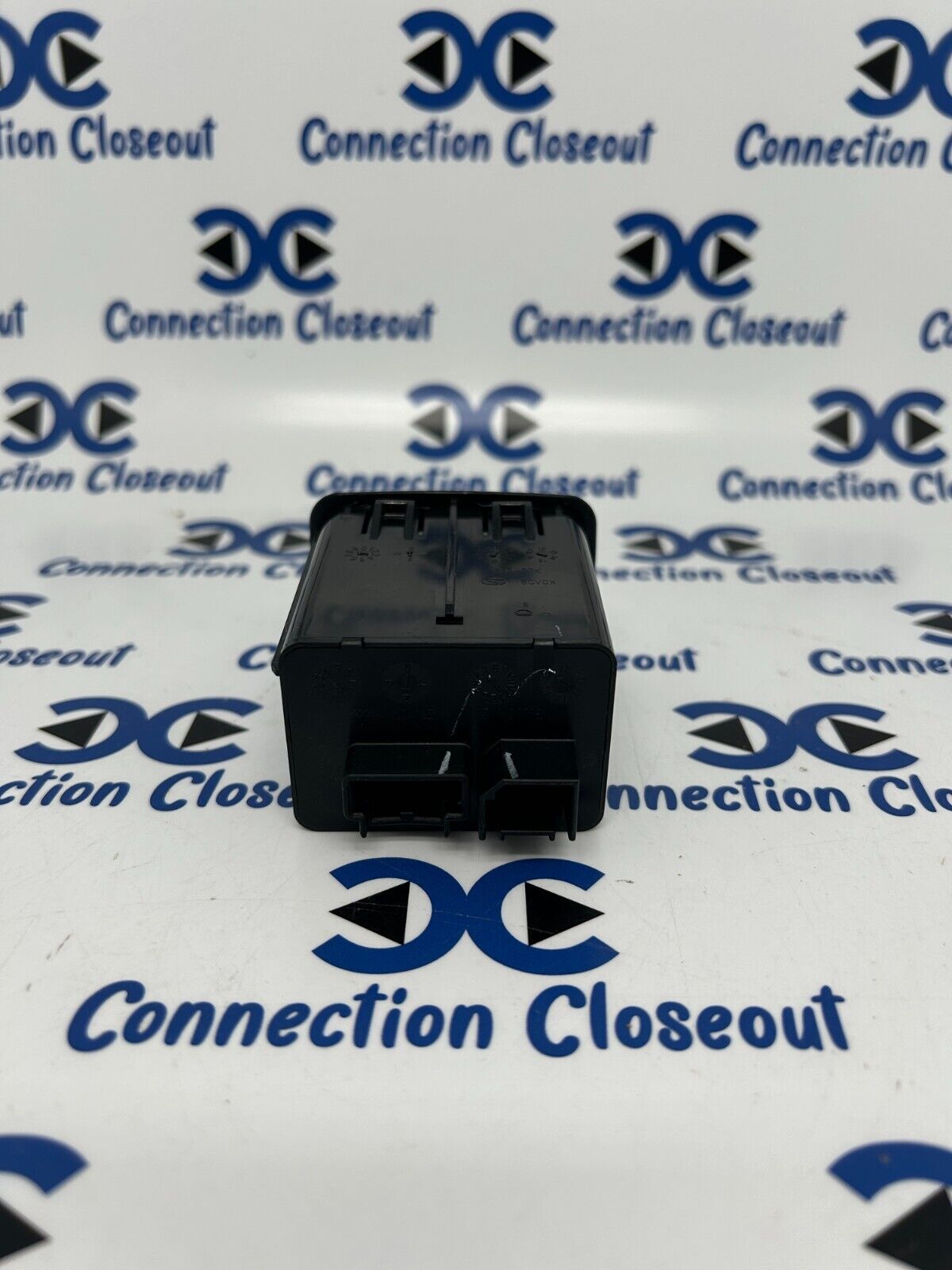 2013- 2016 RAM 1500 2500 3500 Hub Media Center AUX OEM (68096428AD)