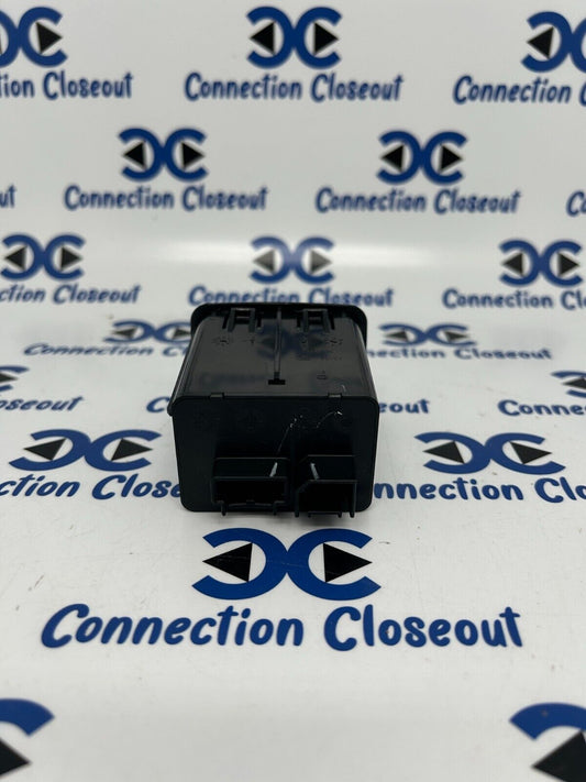 2013- 2016 RAM 1500 2500 3500 Hub Media Center AUX OEM (68096428AD)