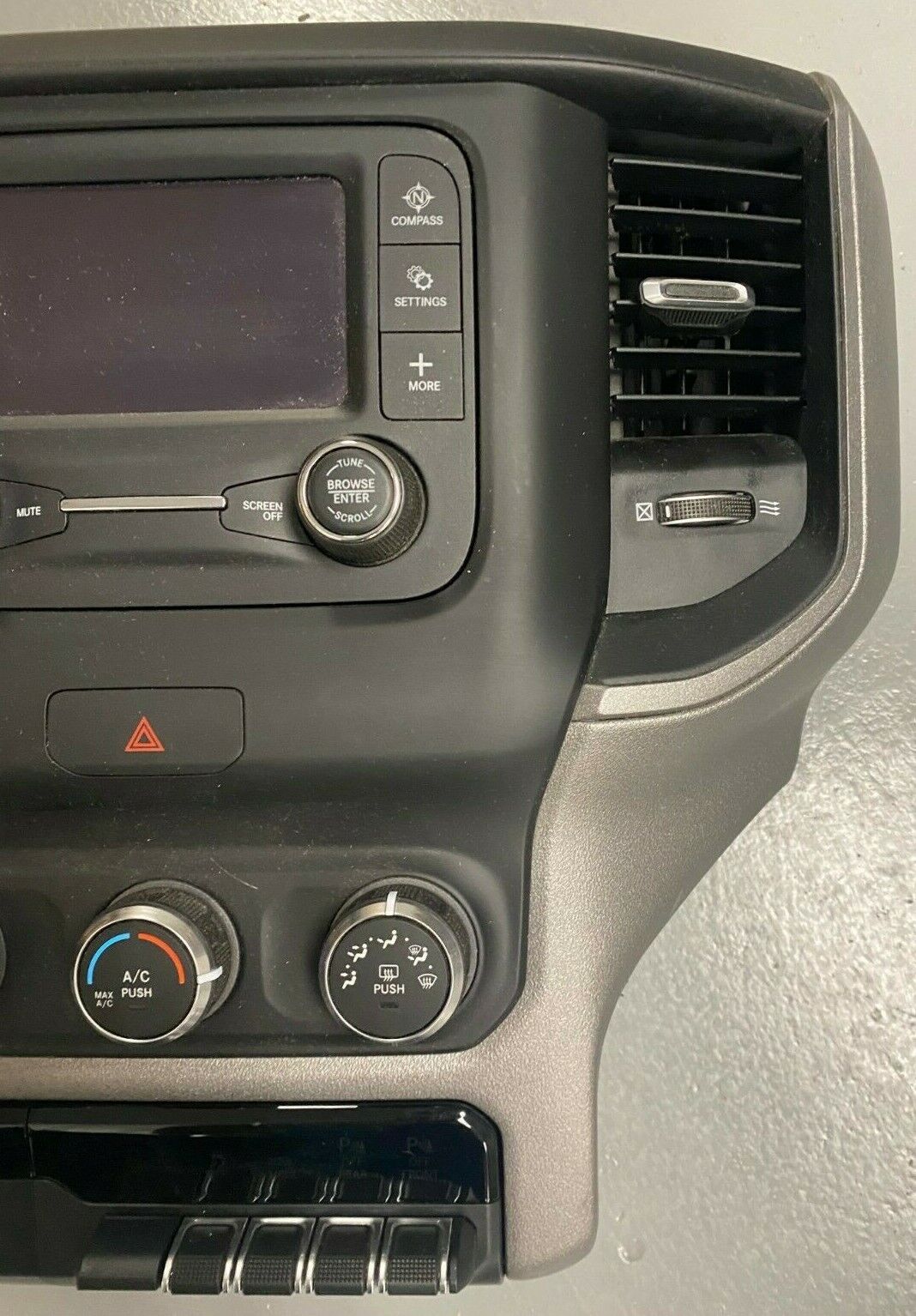 ✅ 68428534 2020 RAM 1500 Multi Media Radio Bezel Climate Control OEM