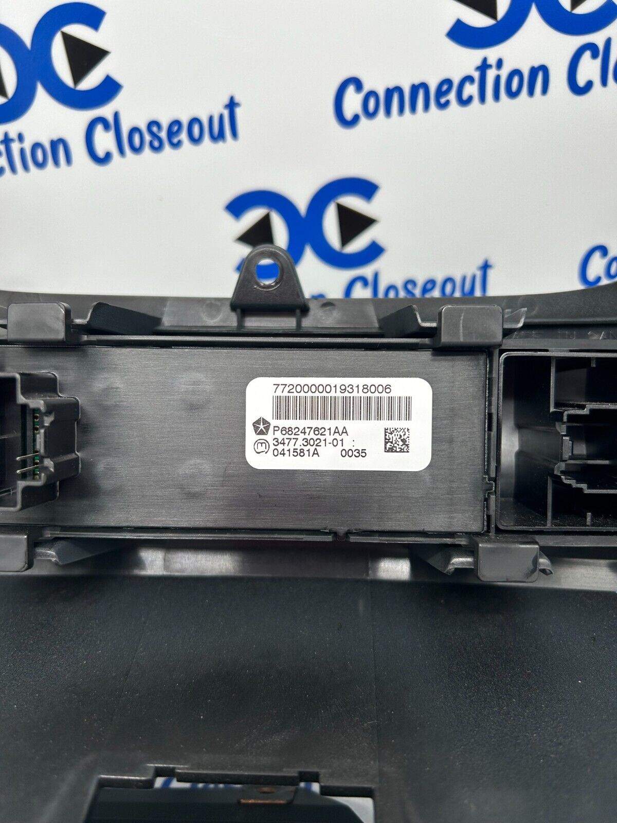 ✅ 2013- 2020 RAM 1500 2500 3500 Instrument Panel Radio Bezel MOPAR (1VY931X9AI)