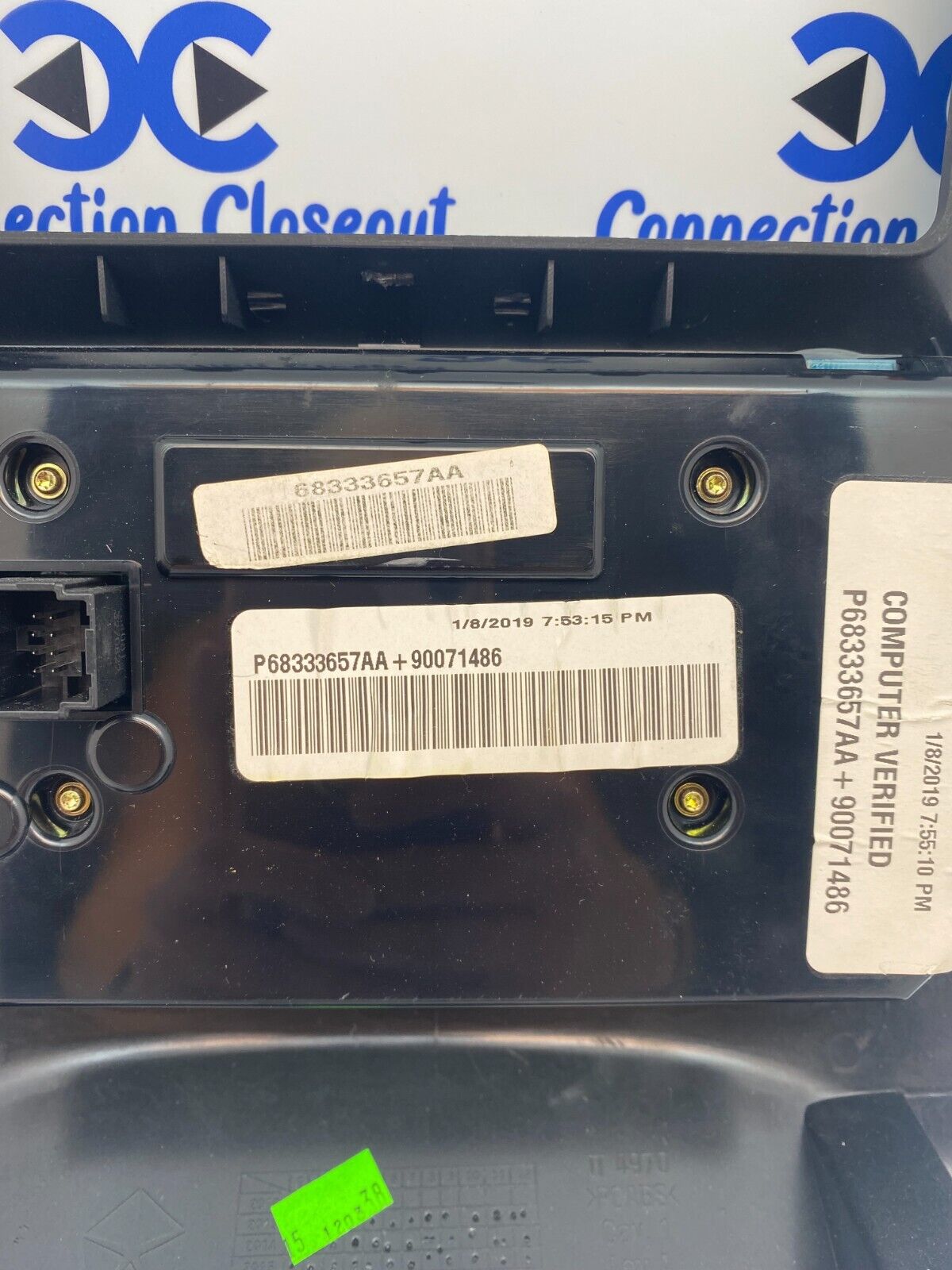 ✅ 2018- 2020 Dodge Durango Genuine Mopar Vehicle Radio Center Stack (68333657AA)