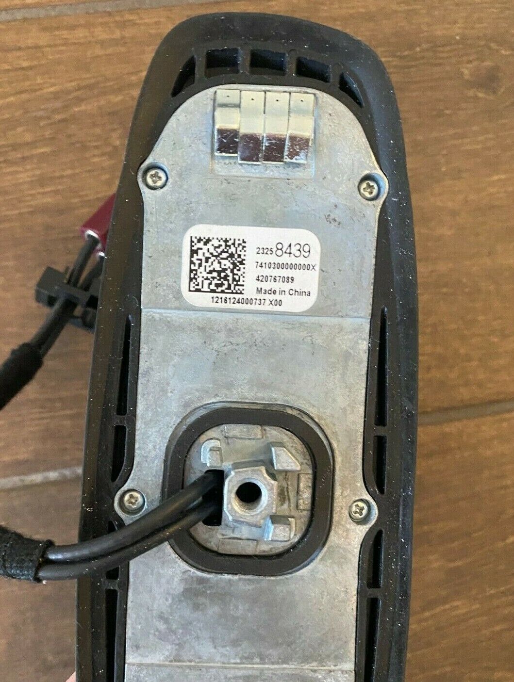 2015- 2019 Sierra Silverado Yukon Roof Mounted Satellite Antenna (420767089)
