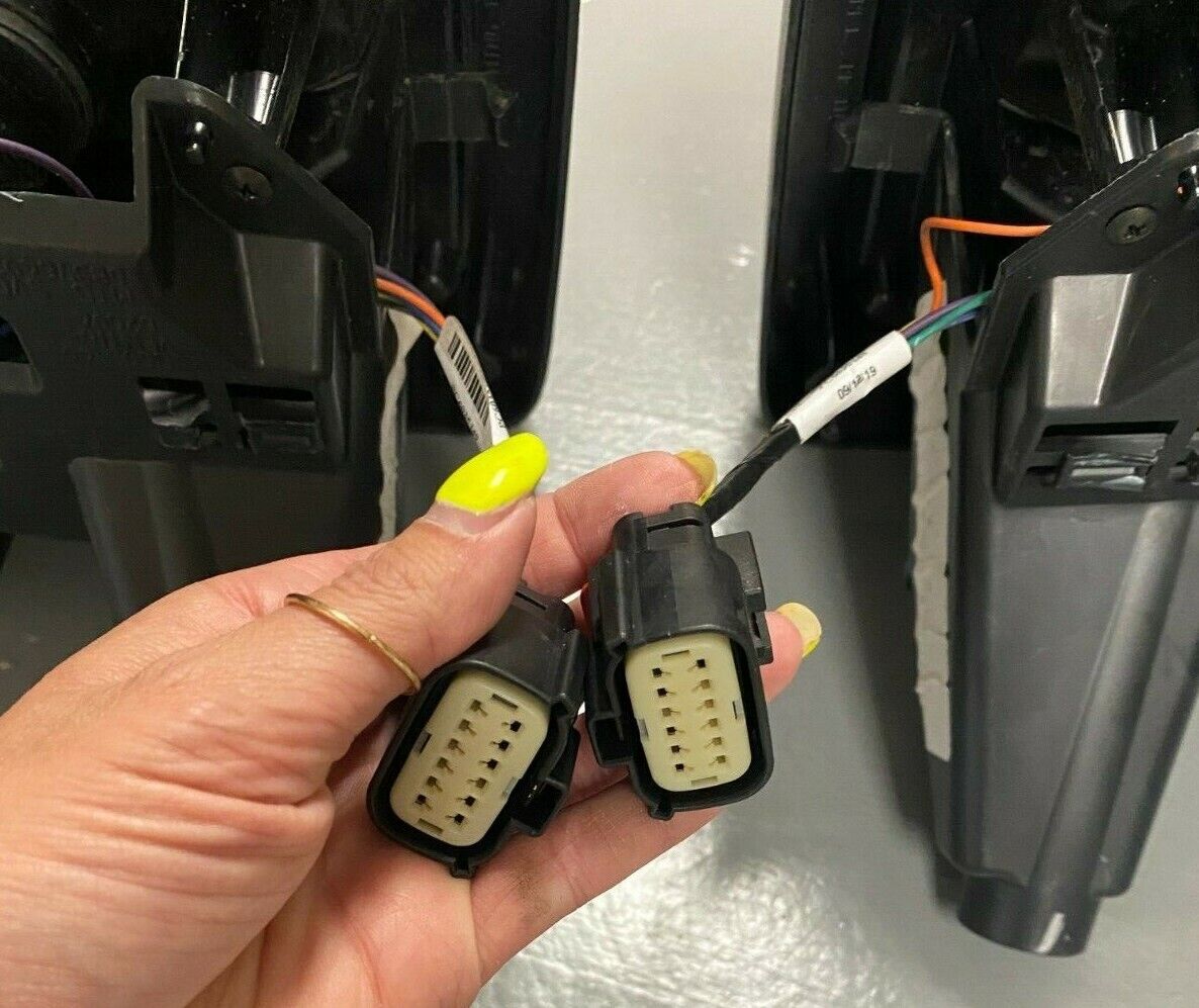 2018- 2024 Jeep Wrangler Genuine Mopar Tail Light Lamp 55112890AG