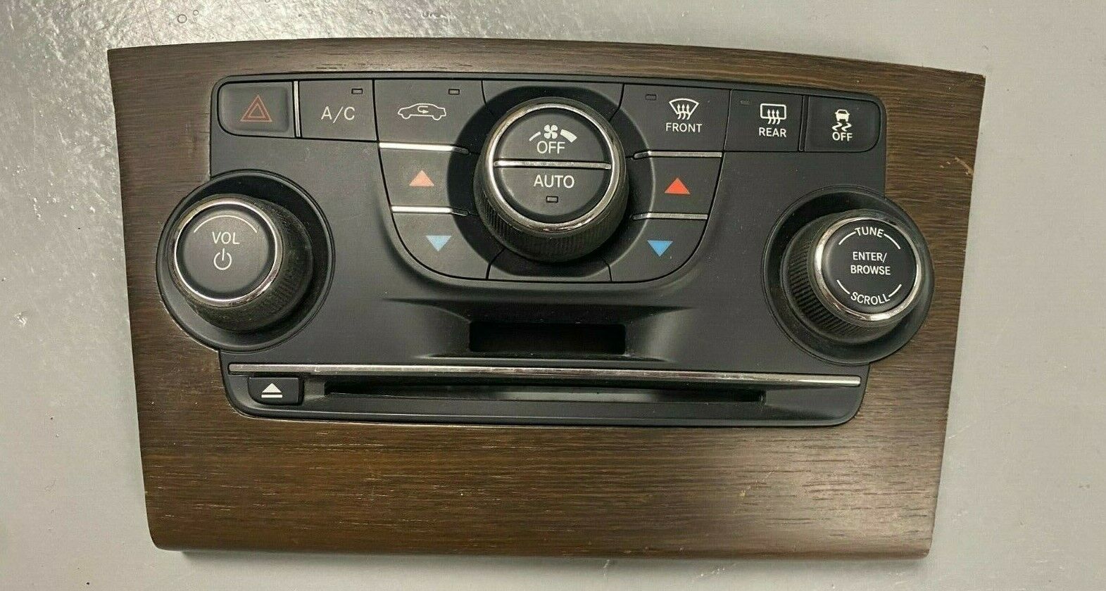 2012- 2014 Chrysler 300 Climate Control Panel (1UW89AAAAA)
