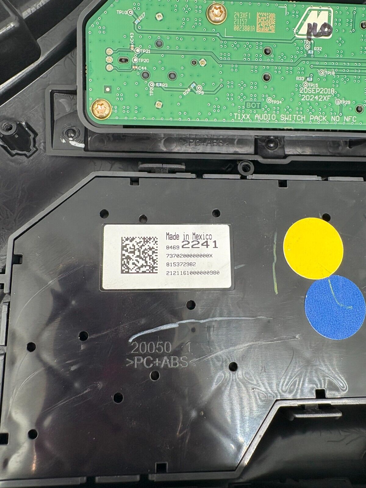 2019- 2022 Chevy Silverado Sierra Radio Dash Surround Bezel & Climate Control