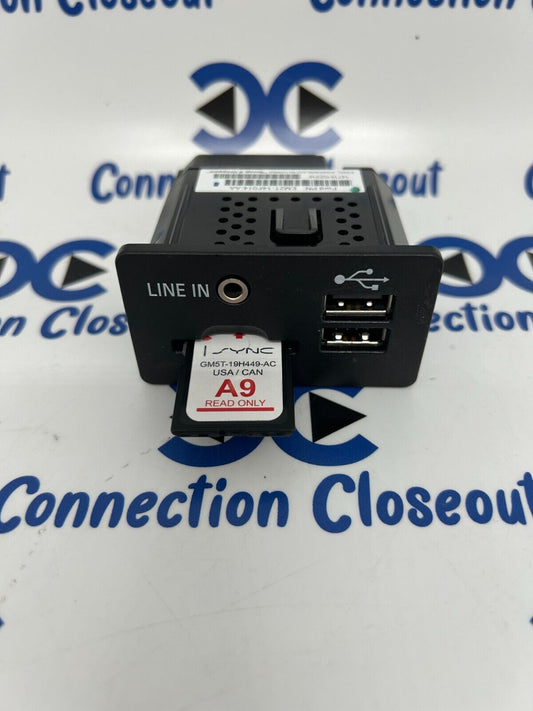 2014 Lincoln MKS Dash Media Aux Port SD Slot W/ Map Card USB (EM2T-14F014-AA)