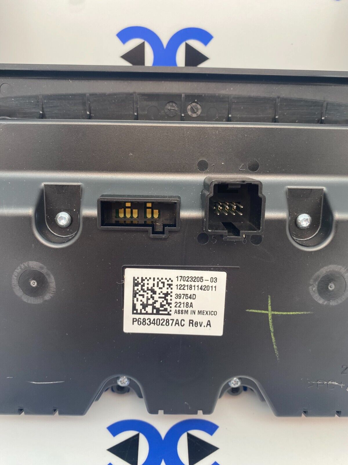 ✅ 2019 RAM 1500 2500 3500 Genuine MOPAR Radio Center Stack (68340287AC)