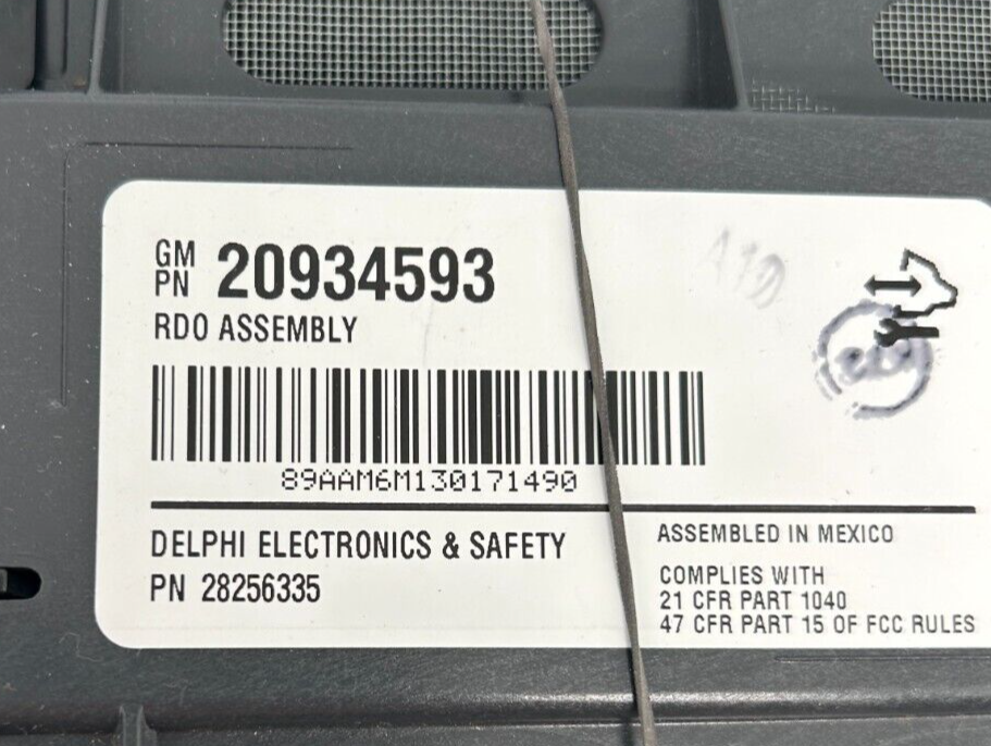 Chevrolet GMC General Motors Radio AM FM CD System (20934593)