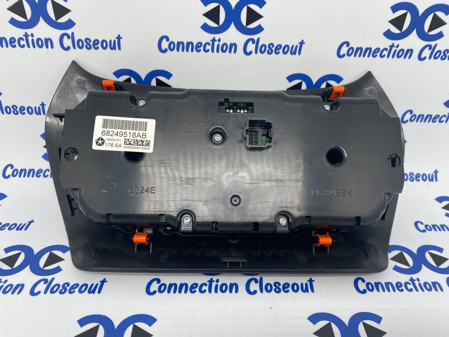 2015- 2018 Jeep Cherokee Vehicle Feature Controls Center Stack OEM 68249518AB