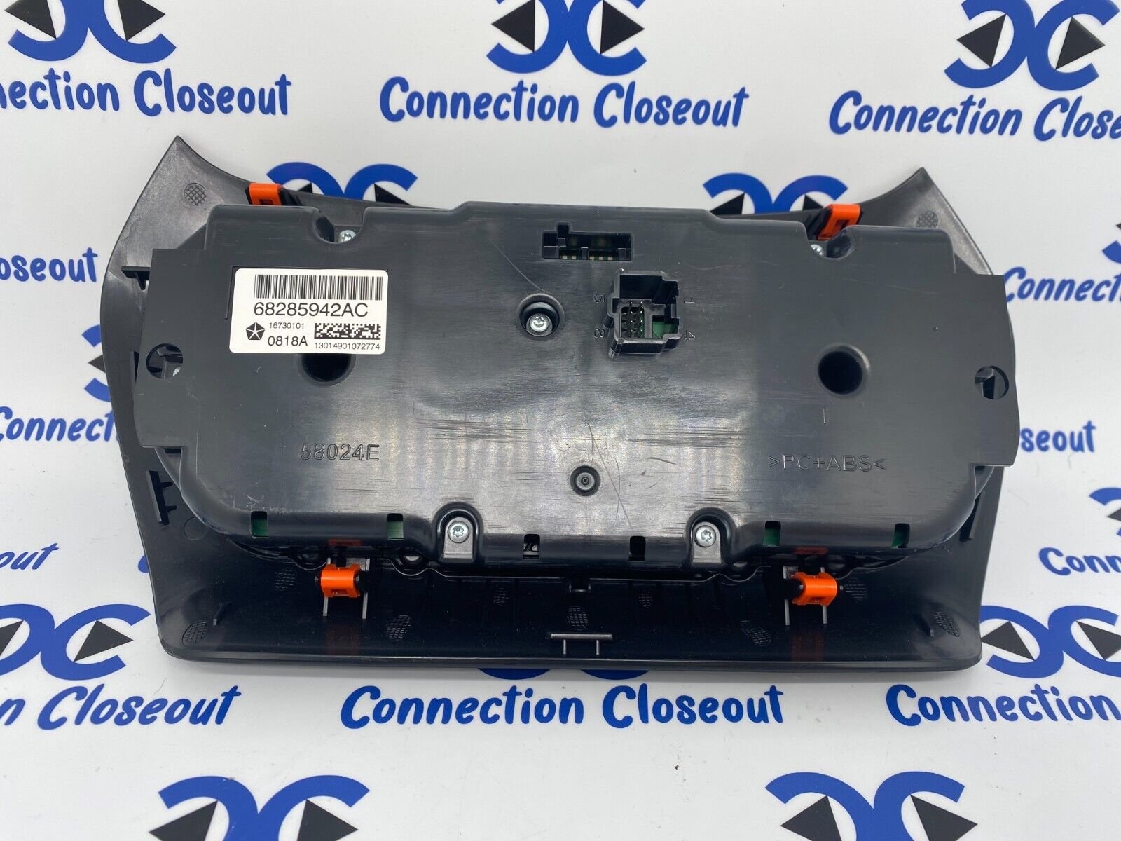 2019- 2023 Jeep Cherokee Vehicle Feature Controls Center Stack 68285942AC