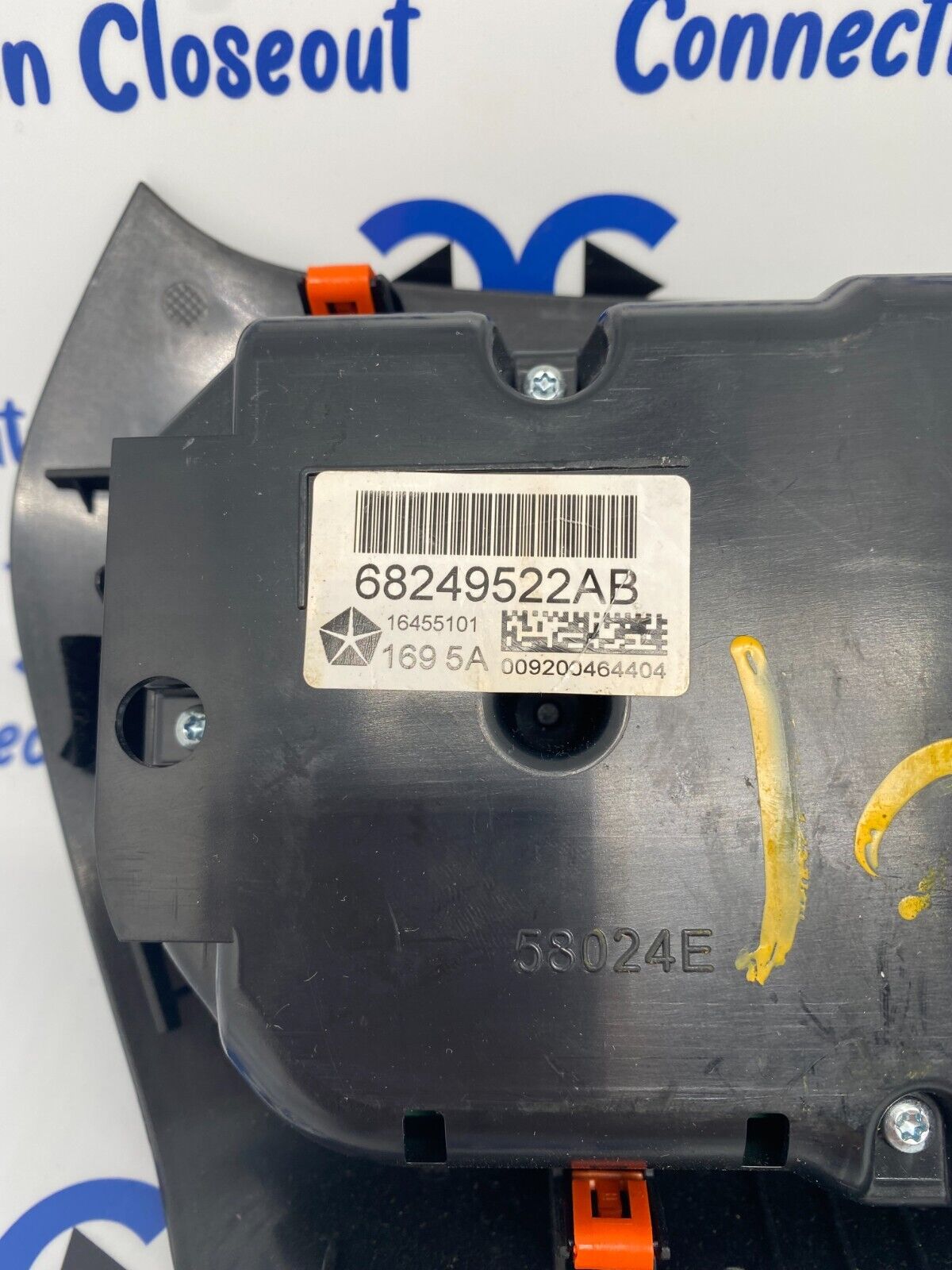 2015- 2018 Jeep Cherokee Climate Control HVAC Center Stack (68249522AB)