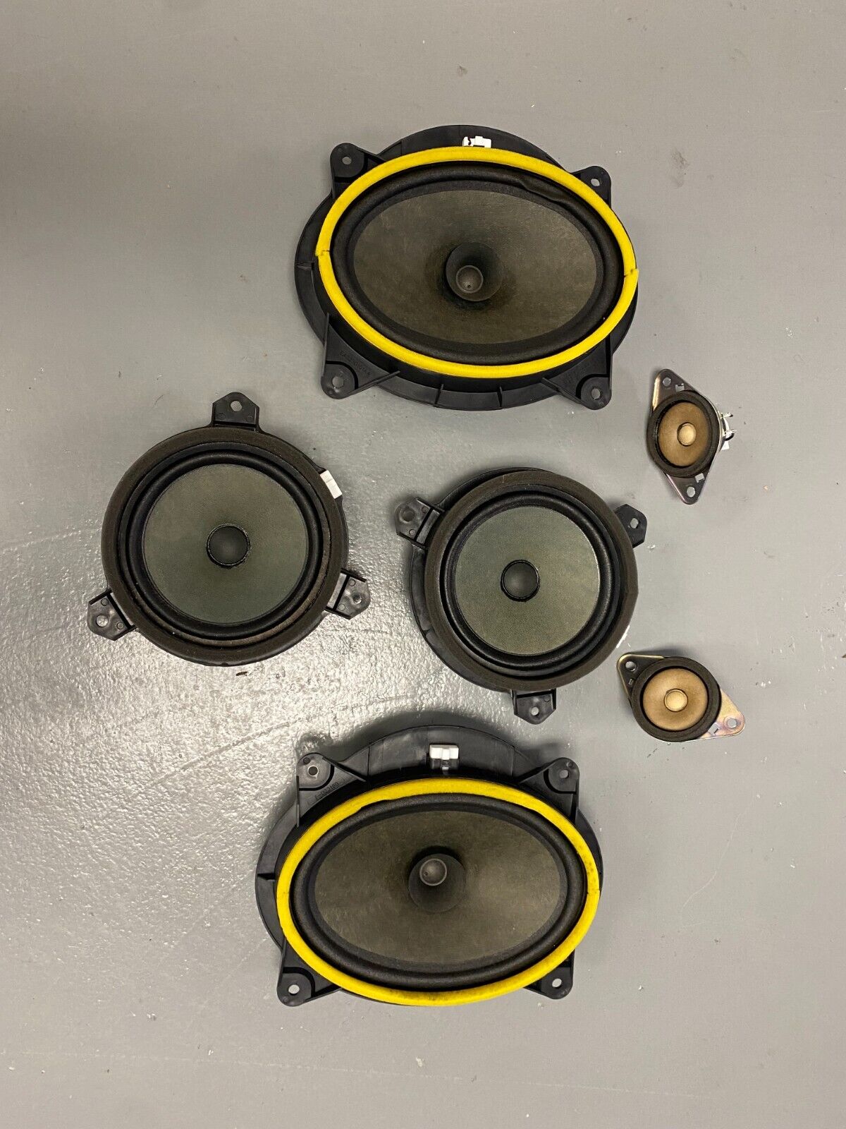 2017 Toyota Tacoma Speakers Set Genuine OEM (86160-0WF61)