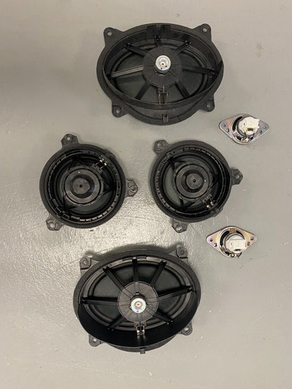 2017 Toyota Tacoma Speakers Set Genuine OEM (86160-0WF61)